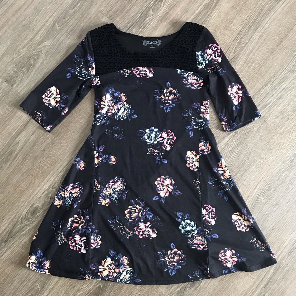 Mud size 10 dress with 3/4 length sleeve